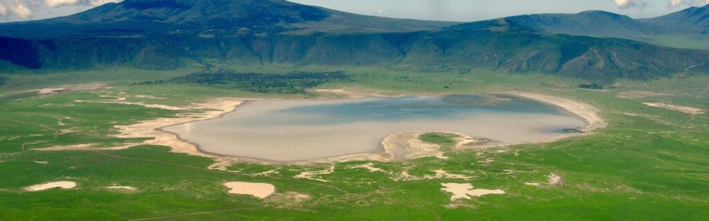 Ngorongoro-Crater-Tour-Operators-1600×500